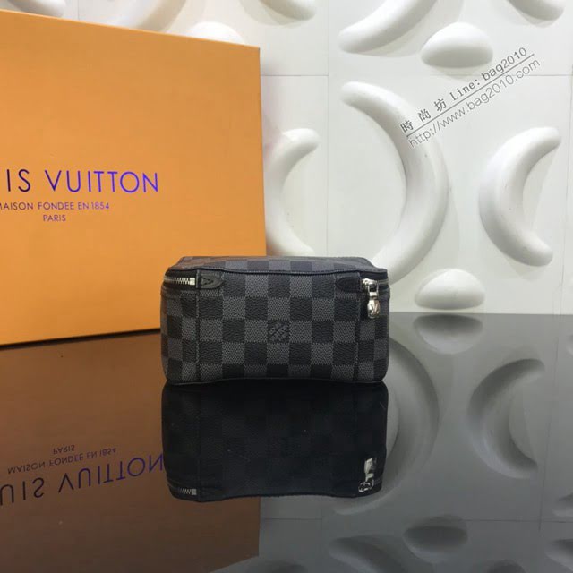 LV包包 LV新款女包 Packing Cube小號手袋 LV黑格收納袋 LV收納盒  ydh3649